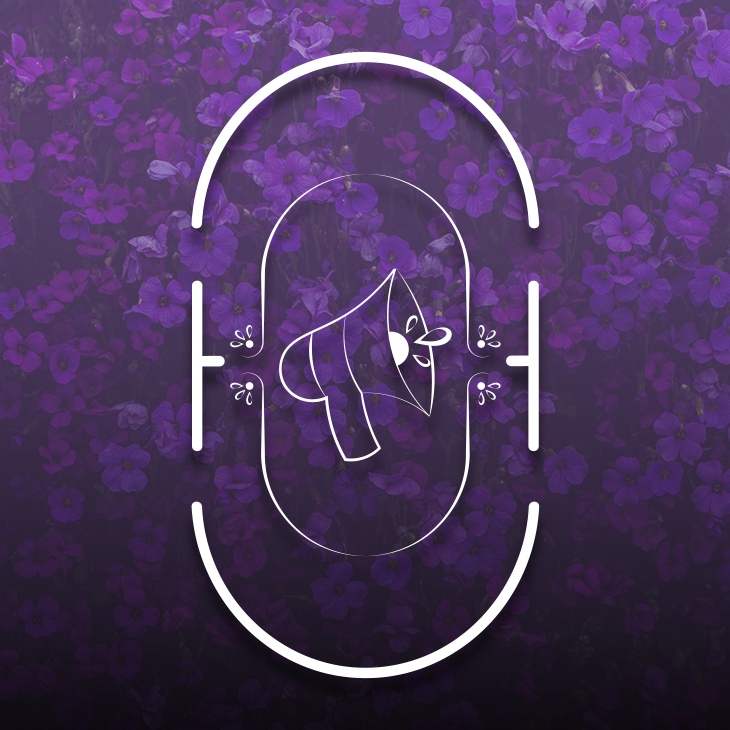 Image fleurie violette dotée d'un ovale inspiré du logo du site agrémenté d'un mégaphone illustré au centre pour valoriser la communication en prestation de service