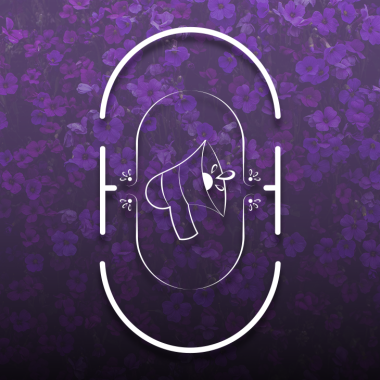 Image fleurie violette dotée d'un ovale inspiré du logo du site agrémenté d'un mégaphone illustré au centre pour valoriser la communication en prestation de service